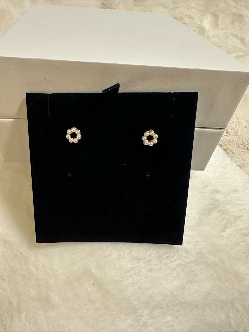 Delicate Pearl Flower Stud Earrings - White